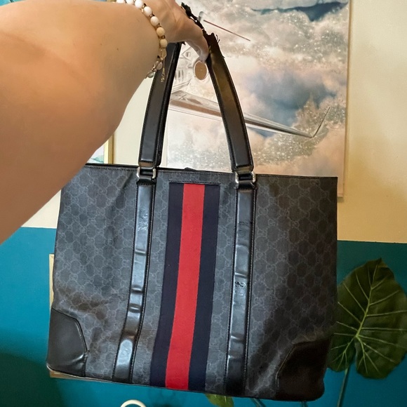HUGE SALE!🎉Gucci Web Tote Bag GG Supreme Black with Navy and Red - Picture 1 of 6